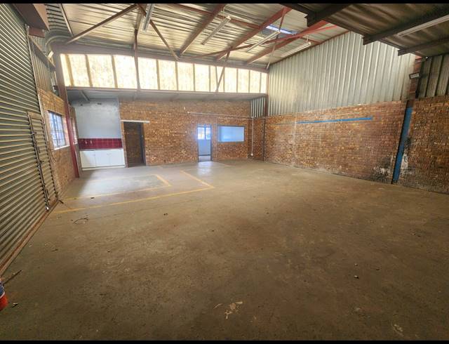196M² WAREHOUSE TO LET IN WADEVILLE